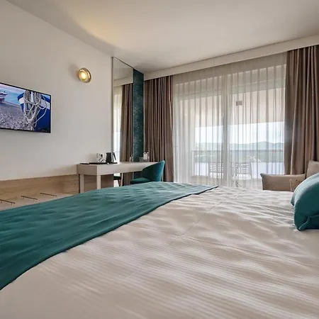 Marea & Szálloda Neum