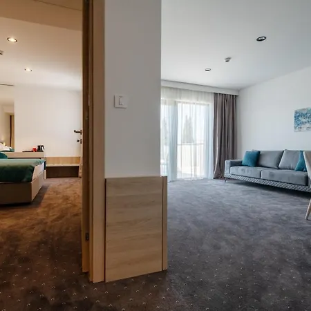 Szálloda Marea & 4*